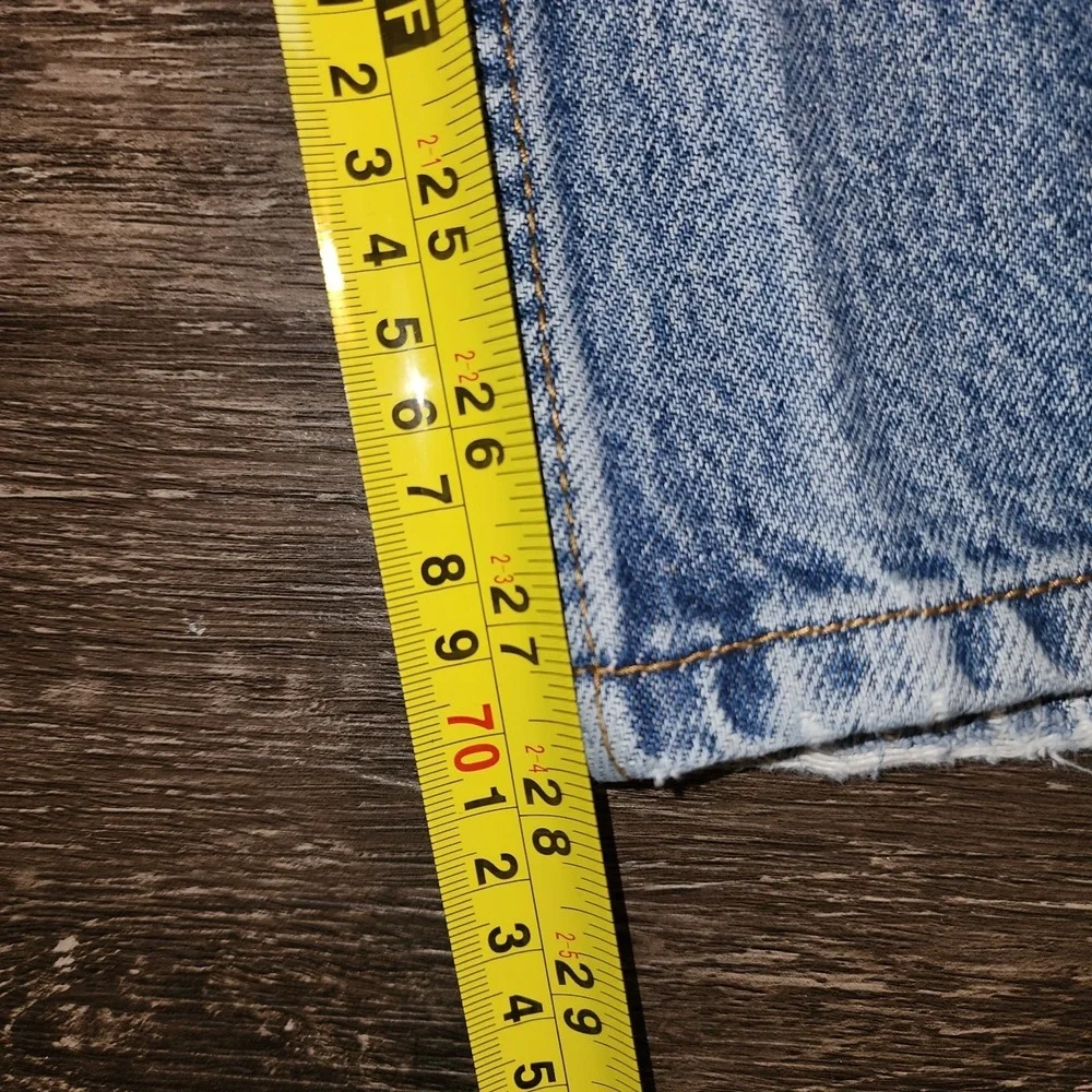Levis 550 Mens 32x30 Distressed Relaxed Fit Straight Leg Light Wash Jeans Blue